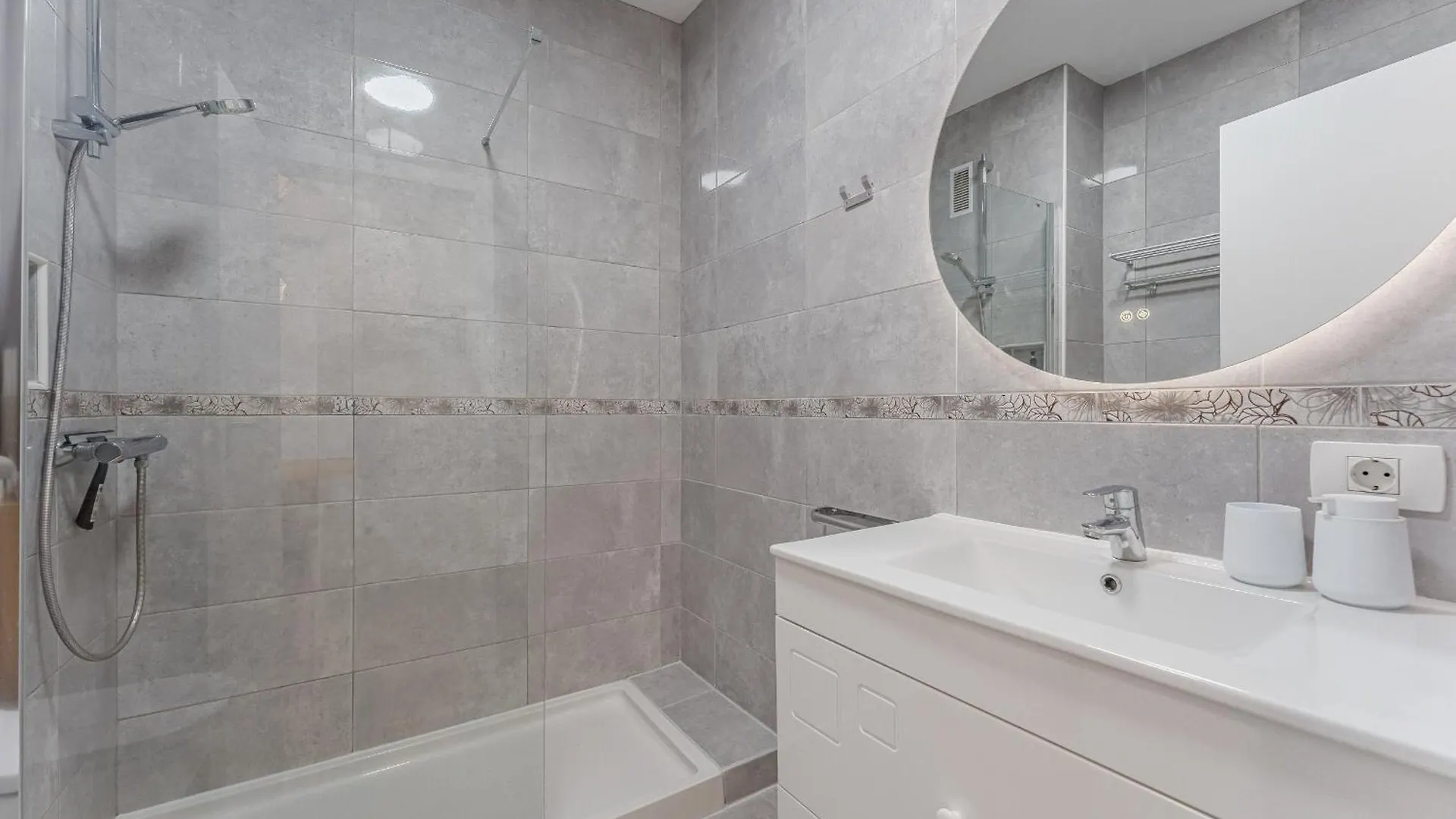 Yucca Park 1 Bed Apartment 阿德耶 0*,  西班牙